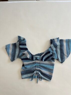 Blue crop top with flared sleeves XS